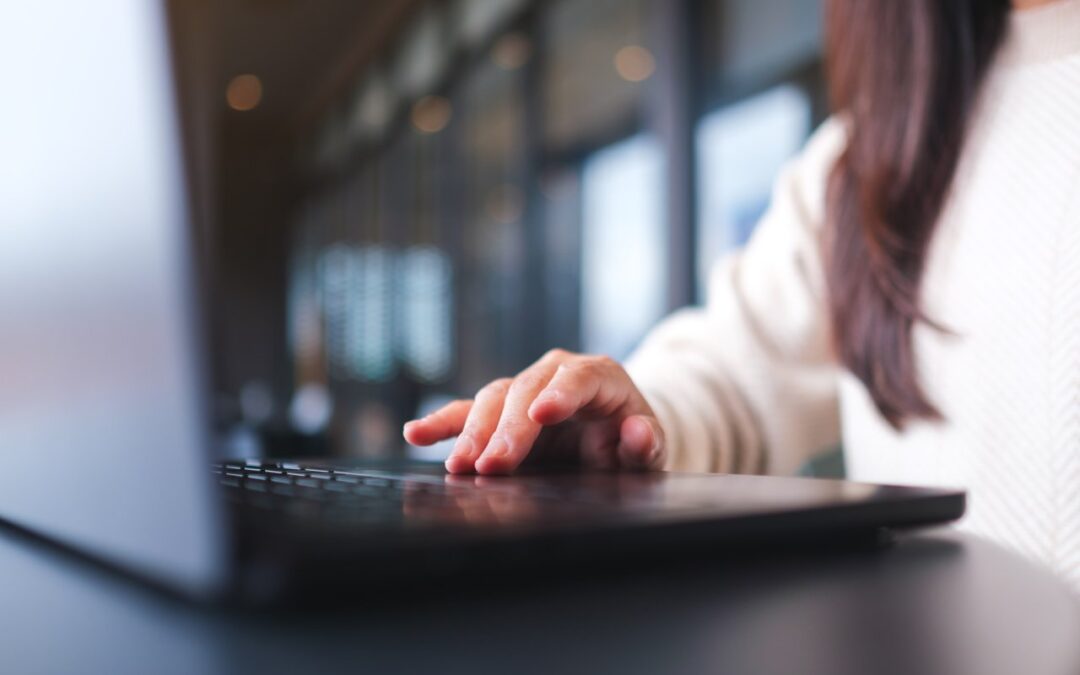 Laptop 13 czy 15 cali – który rozmiar ekranu wybrać?